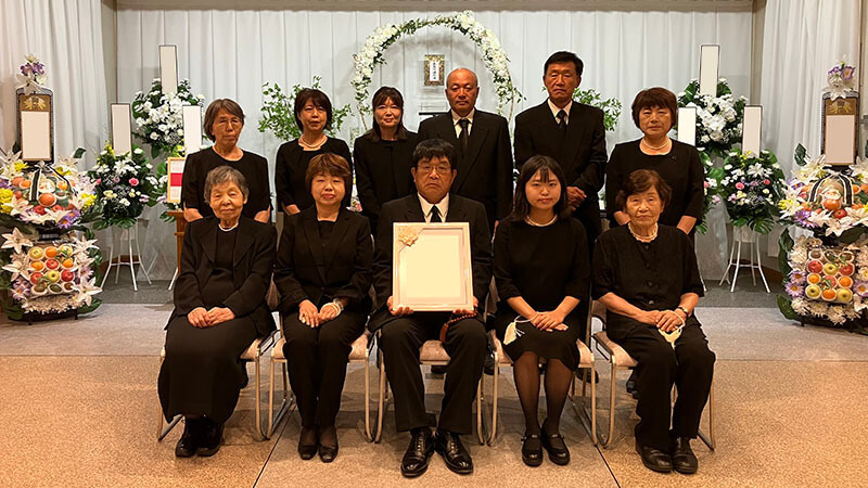 家族に見守られて、あたたまる葬儀を行うことができました。